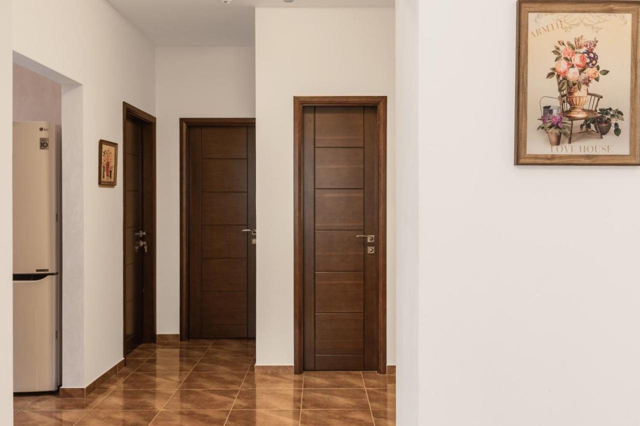 Stay Inn Apartments On Amiryan 4-6 Yerevan Exterior photo